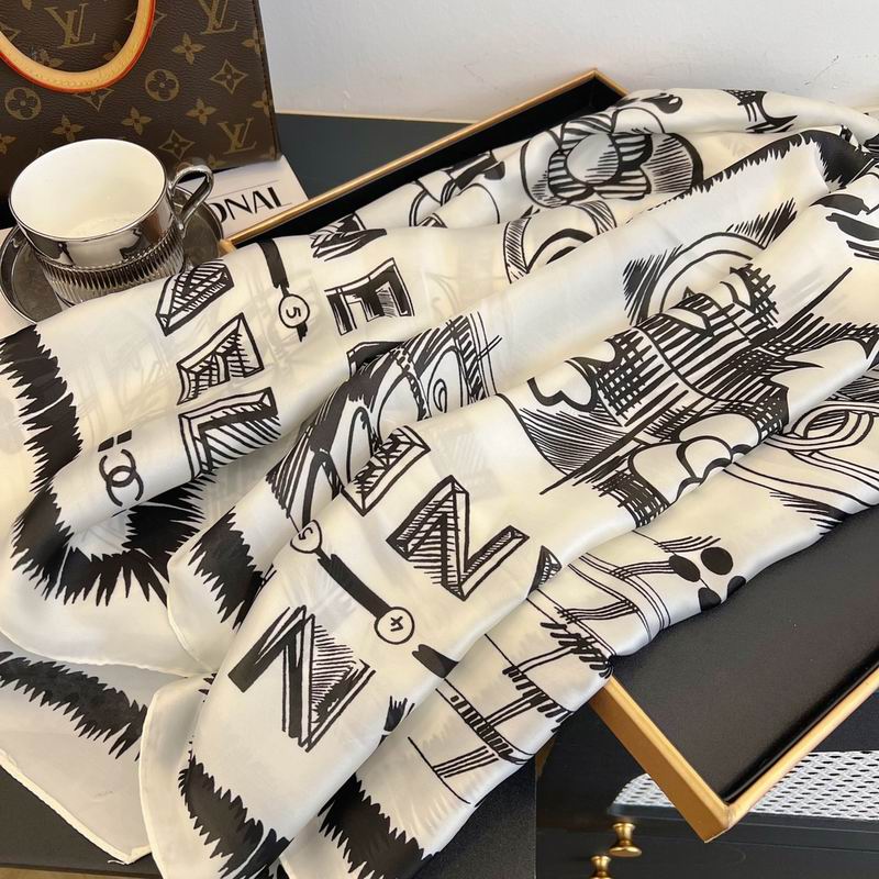 Chanel silk scarf 90-180cm E14 (9)